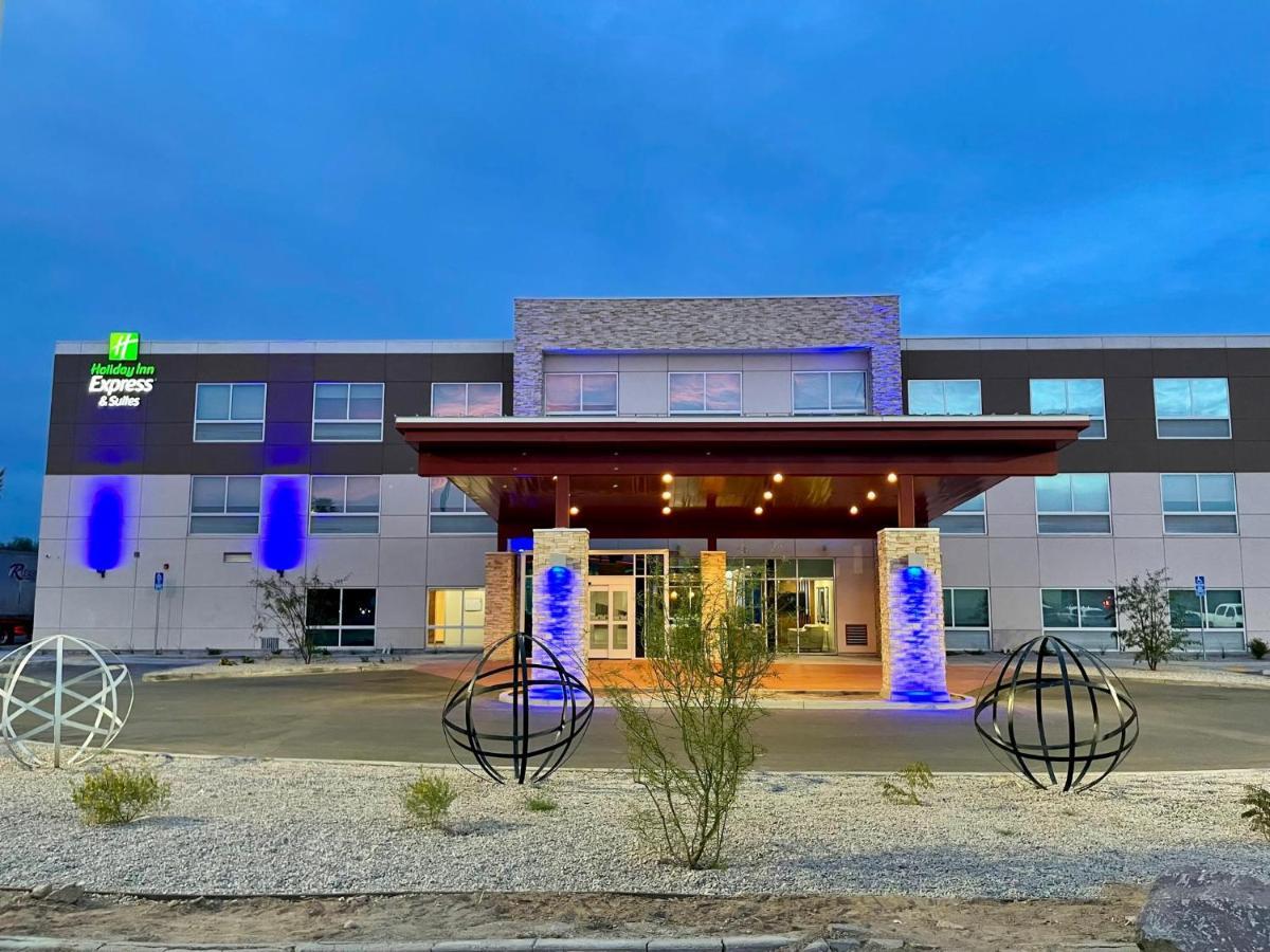 Holiday Inn Express & Suites Blythe By Ihg Bagian luar foto